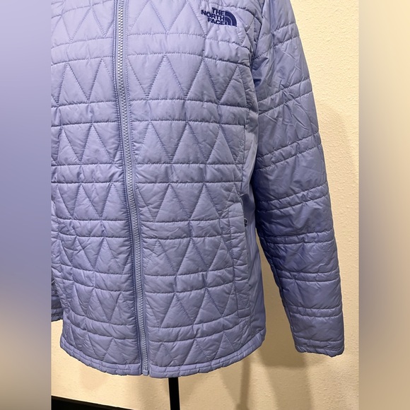 The North Face Lightweight Puffer Jacket - Picture 3 of 10